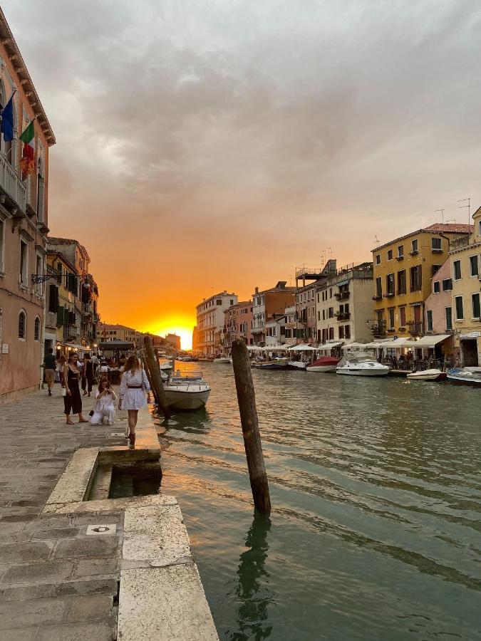 Casa Virginia Direct At The Canal Cannaregio With Own Roof Terrace Венеция Екстериор снимка