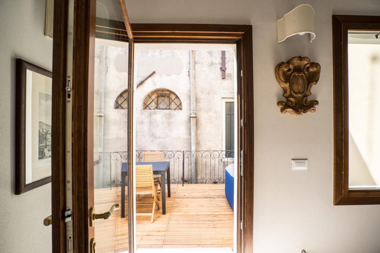 Casa Virginia Direct At The Canal Cannaregio With Own Roof Terrace Венеция Екстериор снимка
