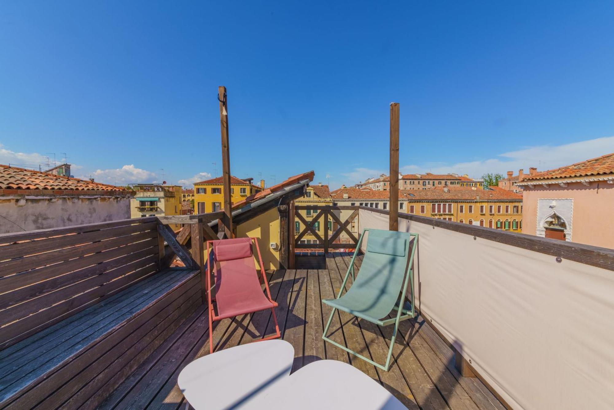 Casa Virginia Direct At The Canal Cannaregio With Own Roof Terrace Венеция Екстериор снимка