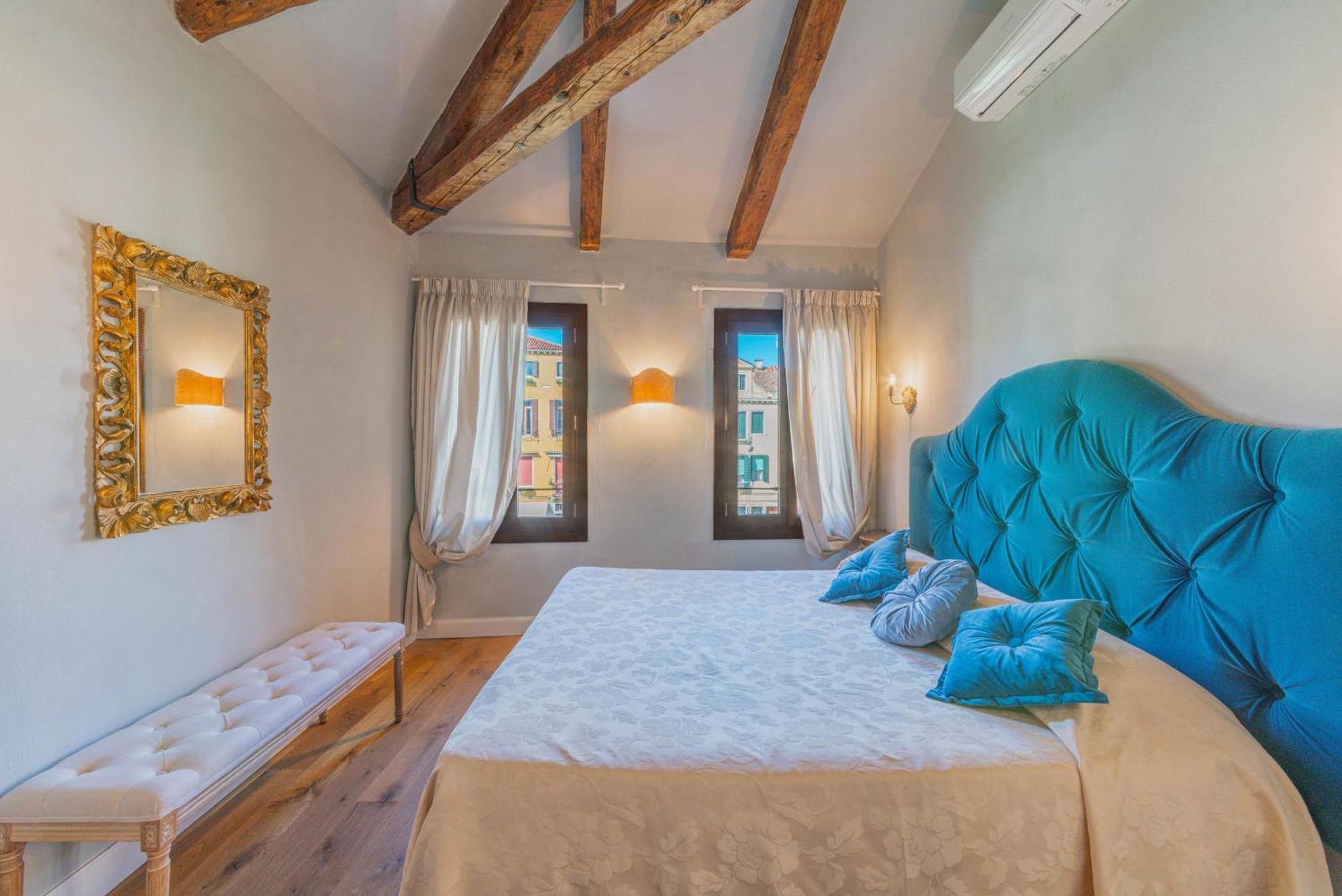 Casa Virginia Direct At The Canal Cannaregio With Own Roof Terrace Венеция Екстериор снимка