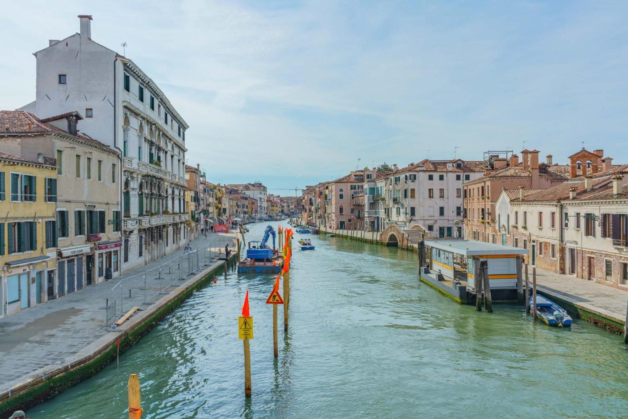 Casa Virginia Direct At The Canal Cannaregio With Own Roof Terrace Венеция Екстериор снимка